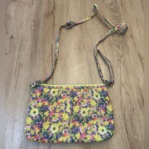 Hobo Mara daisy print floral crossbody bag